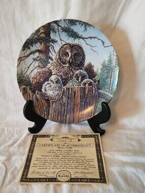 Edwin M. Knowles "Forest's Edge - Great Gray Owls" Bradford Exchange Plate